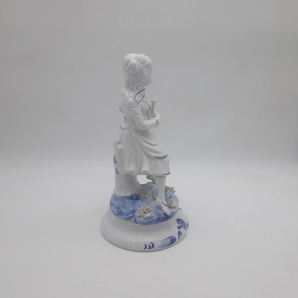 Capodimonte Statue - Picture 5 of 11
